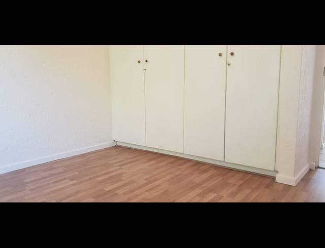 2 BEDROOM APARTMENT TO LET IN LONEHILL